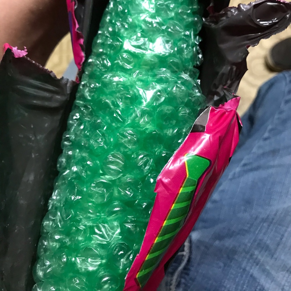 Eyeseek jumping musical note eye shadow. 35 colors